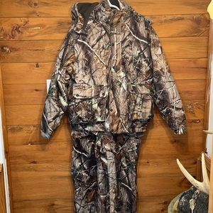 Men’s large Remington insulated hunting jacket and men’s medium overalls.